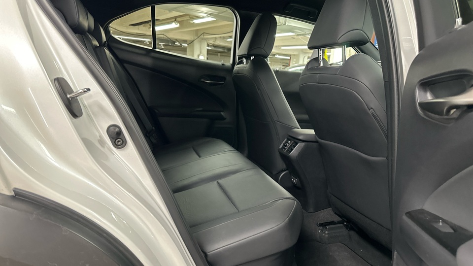 Lexus UX vaihtoauto