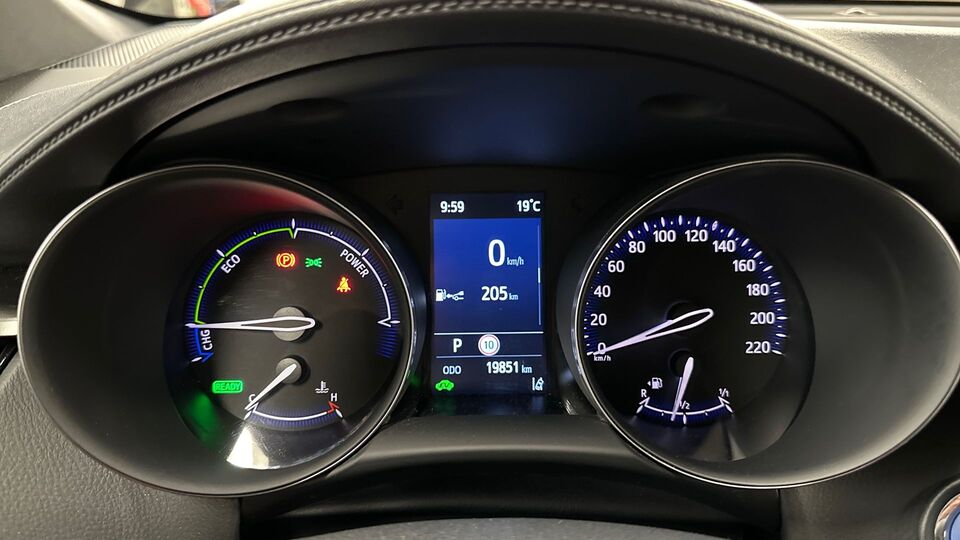 Toyota C-HR vaihtoauto