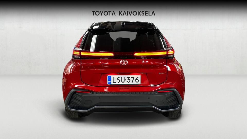 Toyota C-HR vaihtoauto