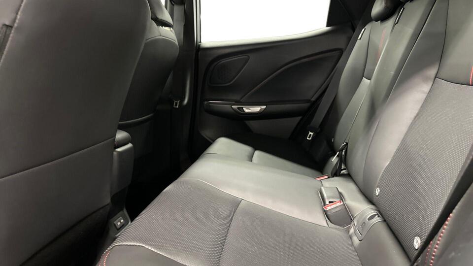 Lexus LBX vaihtoauto