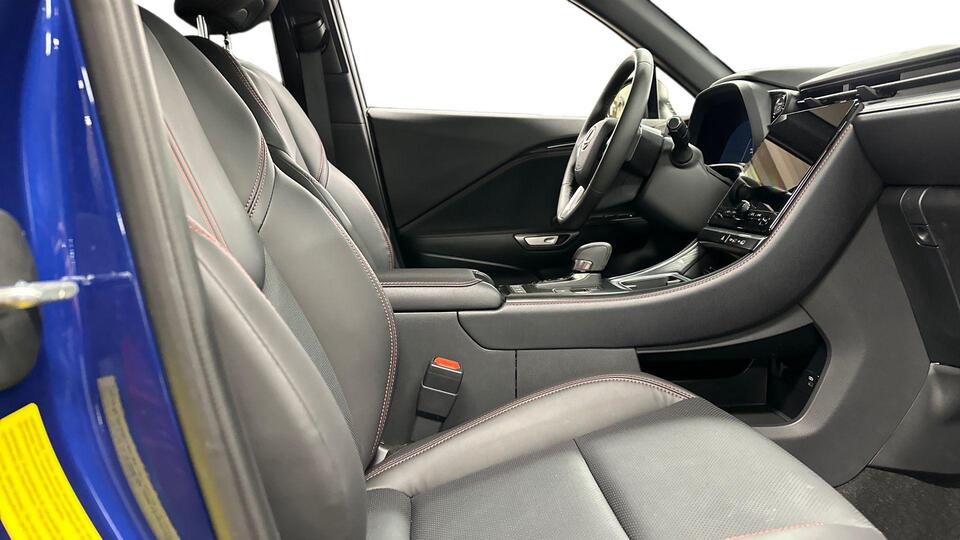 Lexus LBX vaihtoauto