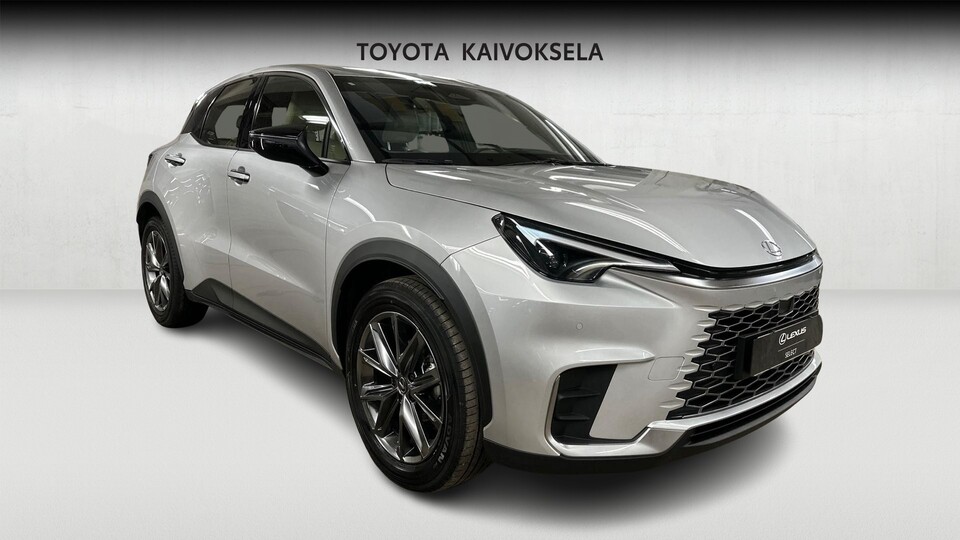 Lexus LBX vaihtoauto