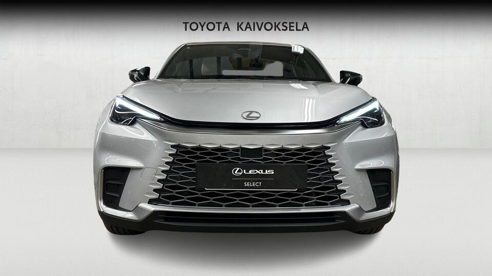 Lexus LBX vaihtoauto