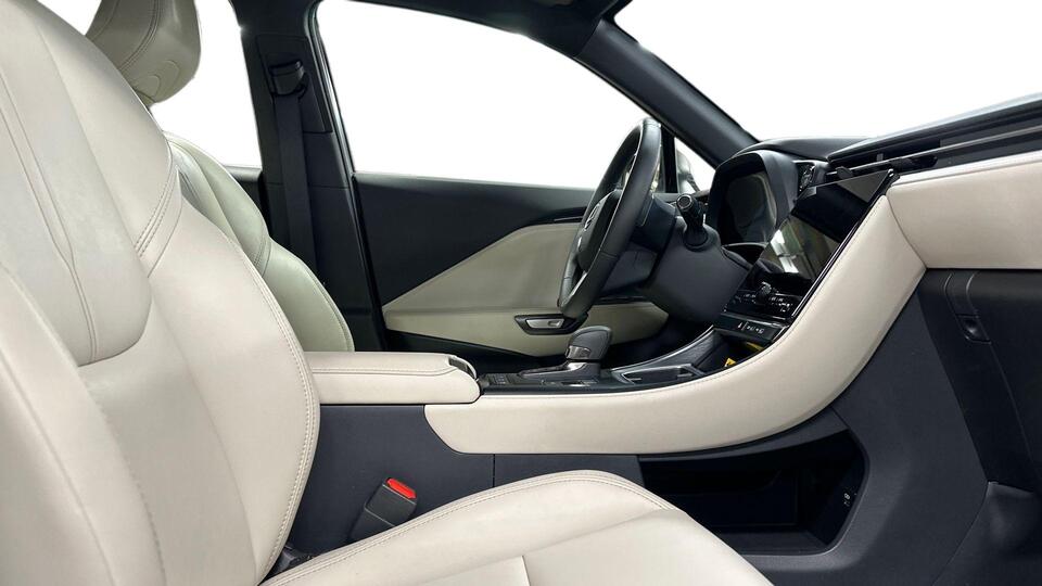 Lexus LBX vaihtoauto