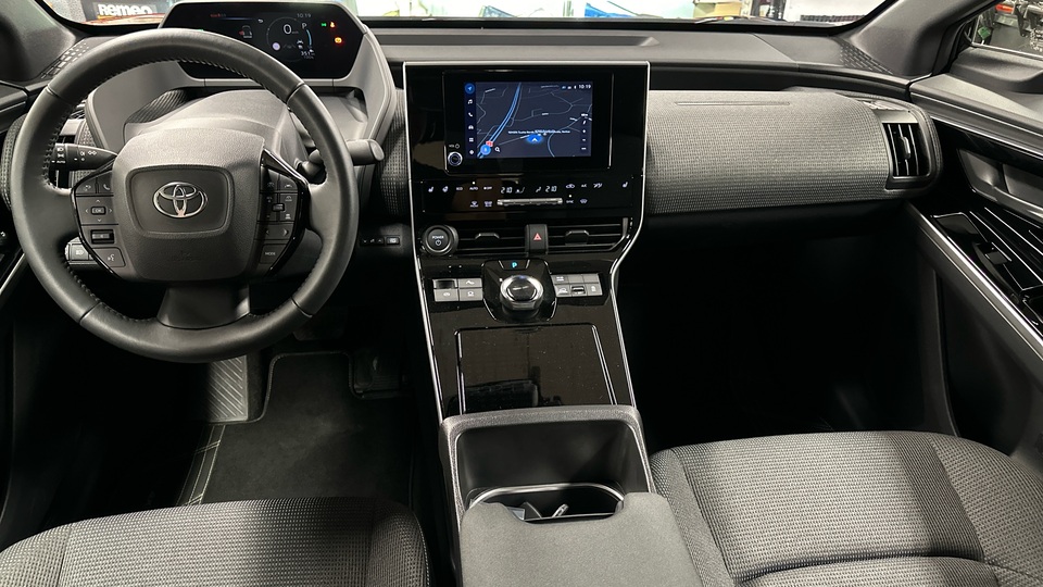 Toyota bZ4X vaihtoauto