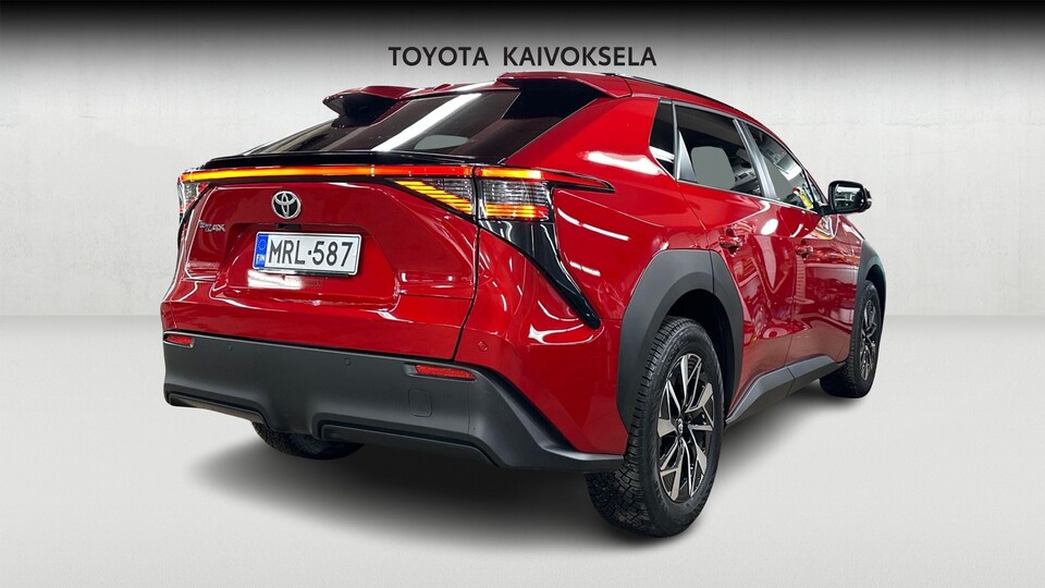 Toyota bZ4X vaihtoauto