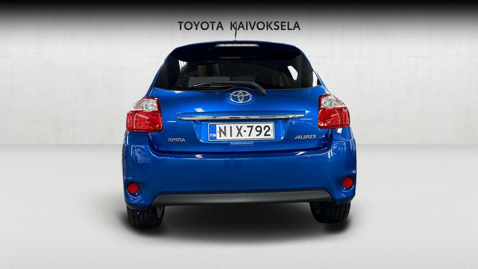 Toyota Auris vaihtoauto