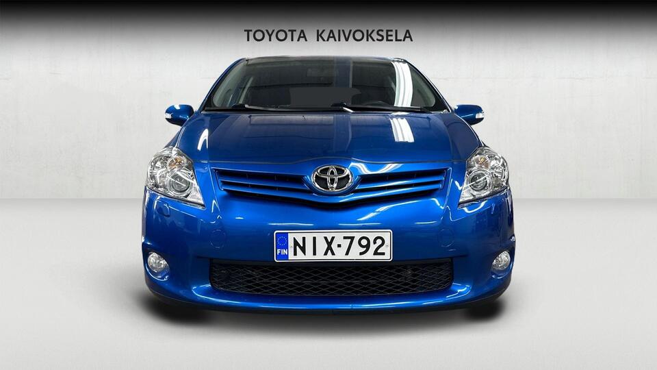 Toyota Auris vaihtoauto