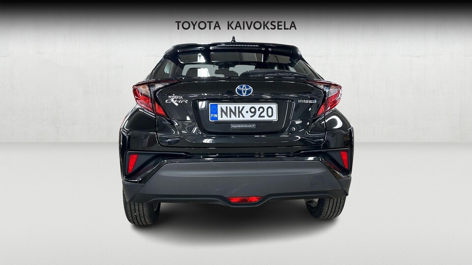 Toyota C-HR vaihtoauto