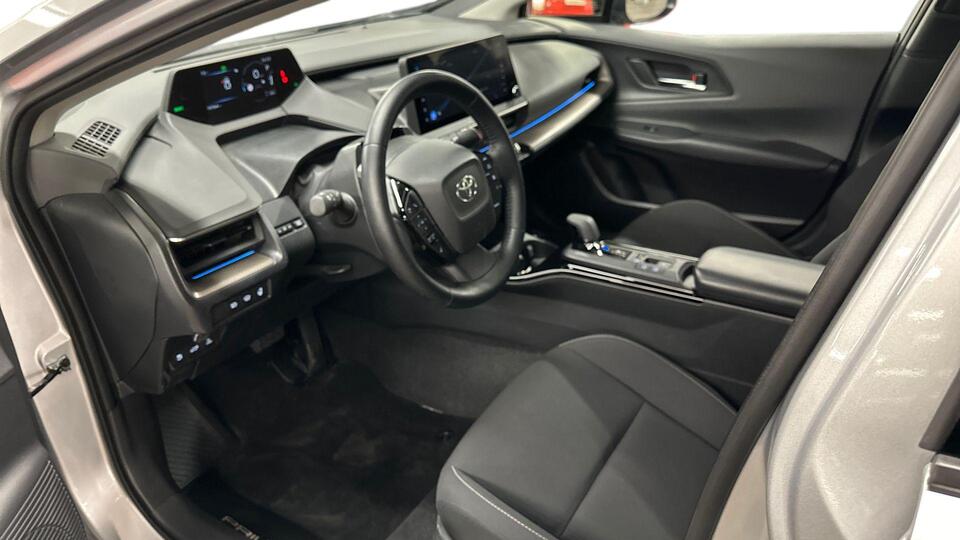 Toyota Prius Plug-in vaihtoauto