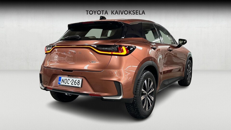 Lexus LBX vaihtoauto