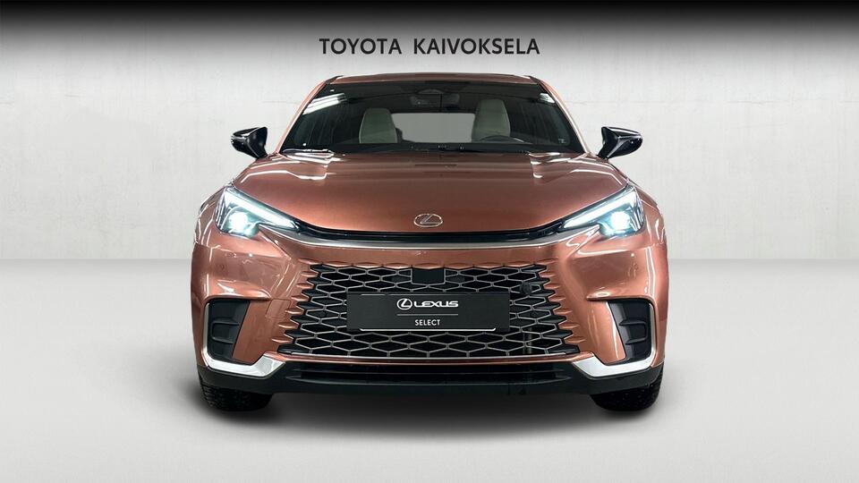 Lexus LBX vaihtoauto