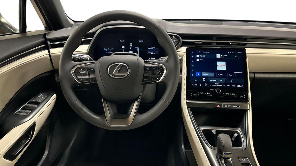 Lexus LBX vaihtoauto