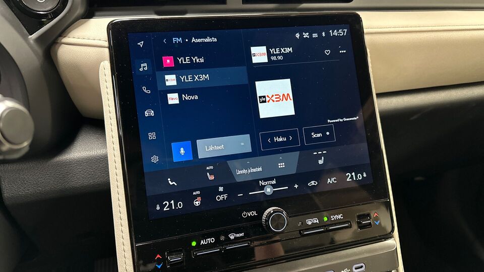 Lexus LBX vaihtoauto