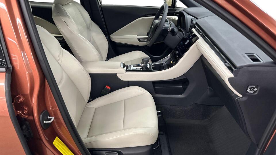 Lexus LBX vaihtoauto