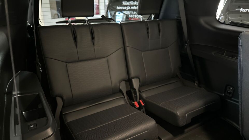 Toyota Land Cruiser vaihtoauto