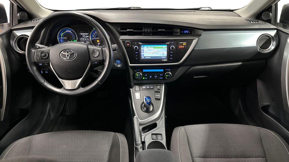 Toyota Auris vaihtoauto