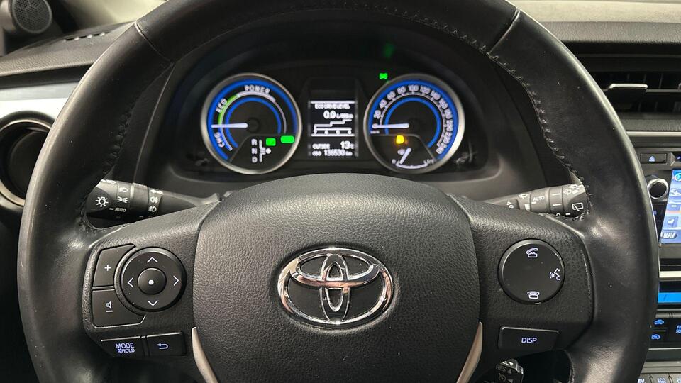 Toyota Auris vaihtoauto