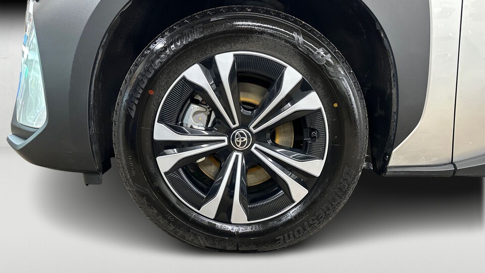 Toyota bZ4X vaihtoauto