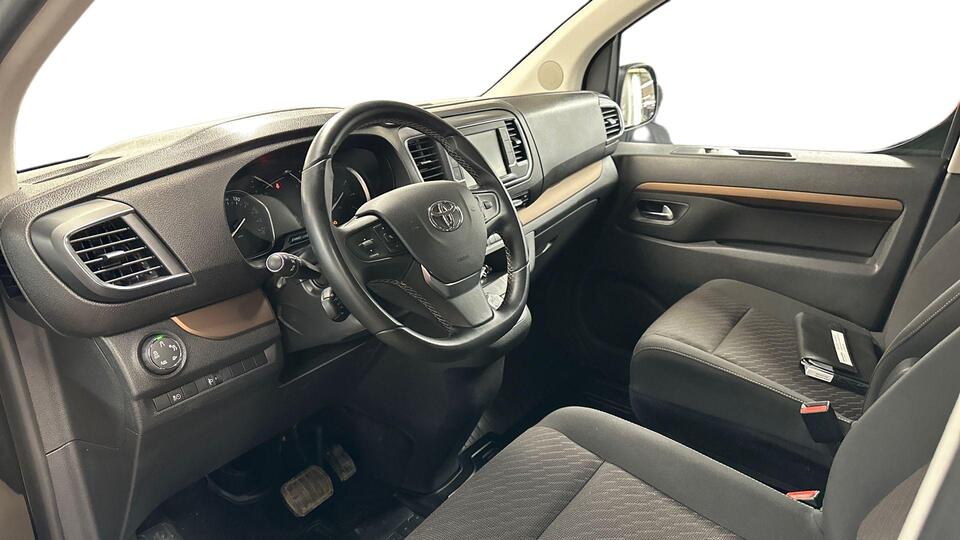 Toyota Proace Verso vaihtoauto