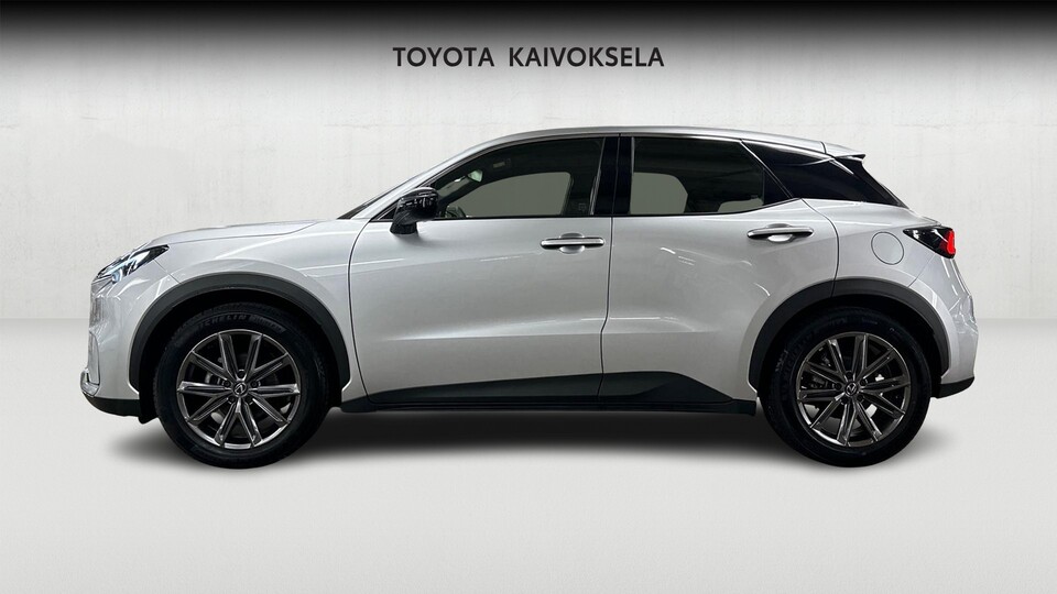 Lexus LBX vaihtoauto