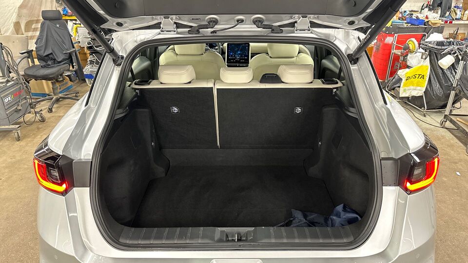 Lexus LBX vaihtoauto