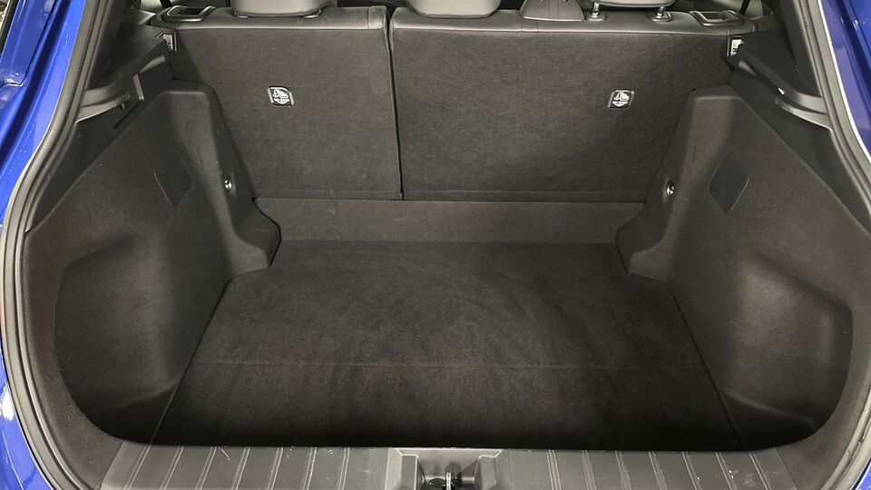 Lexus LBX vaihtoauto