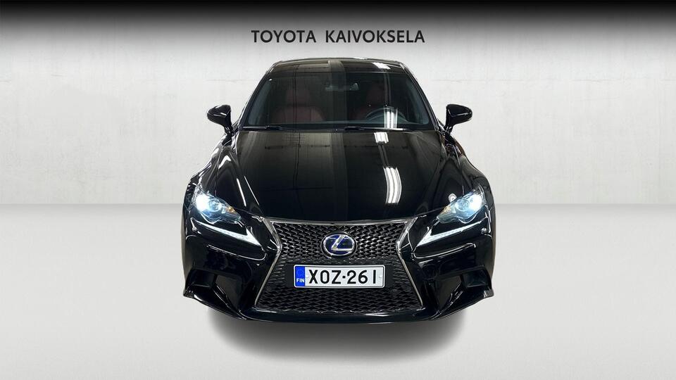 Lexus IS vaihtoauto