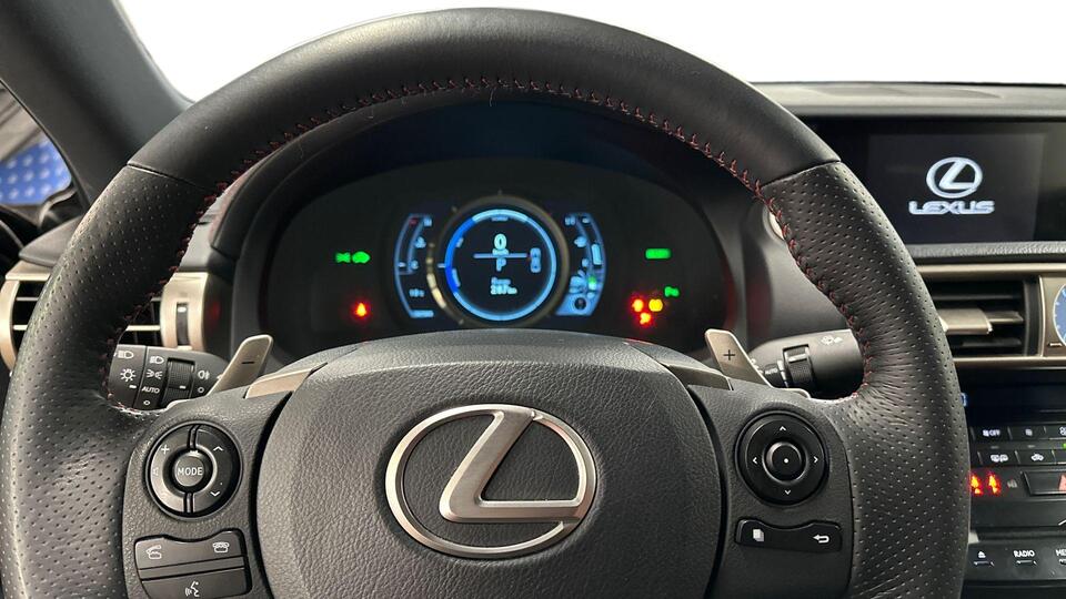 Lexus IS vaihtoauto