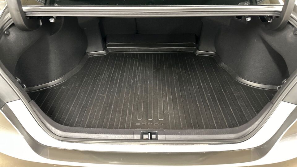 Toyota Camry vaihtoauto