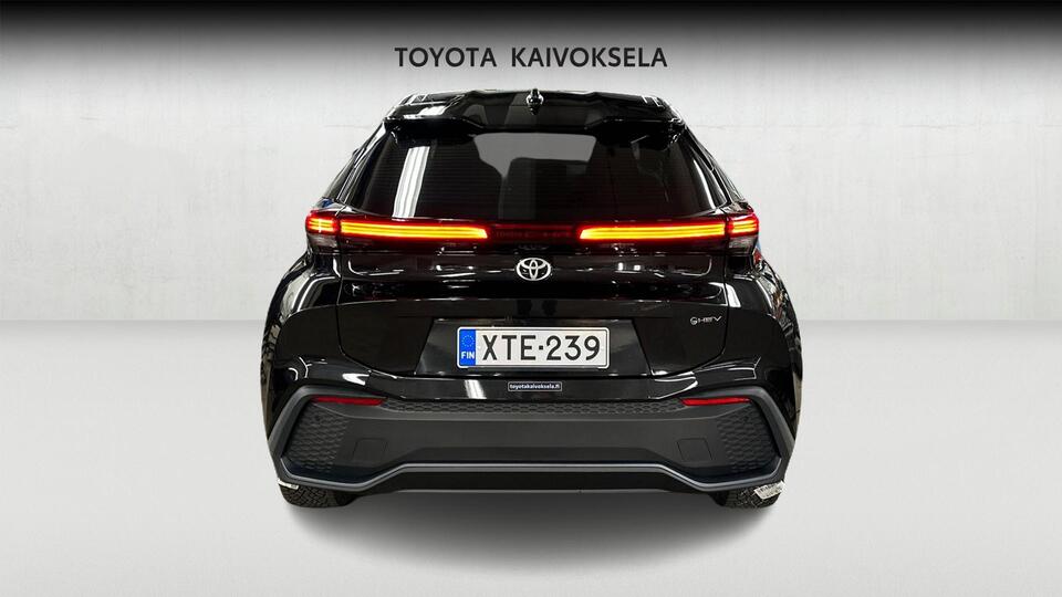 Toyota C-HR vaihtoauto