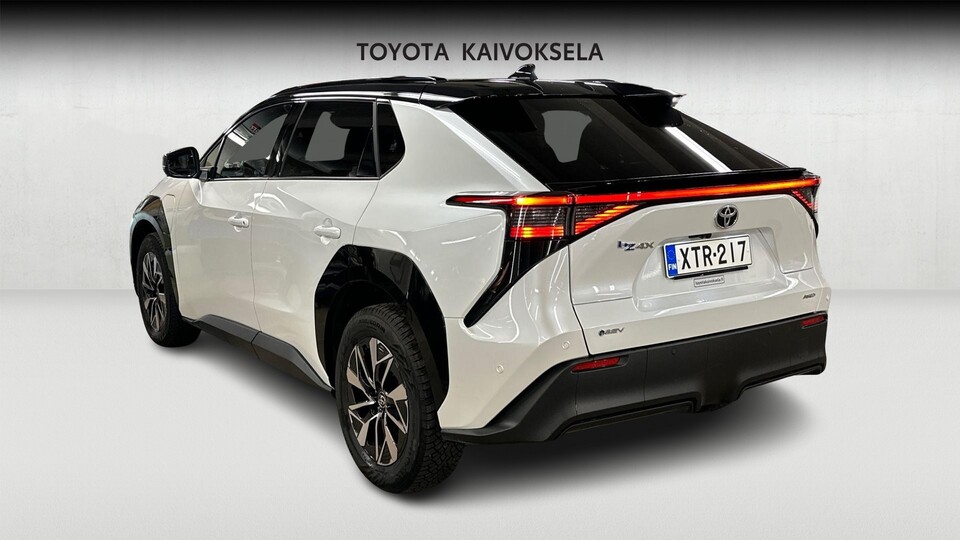 Toyota bZ4X vaihtoauto