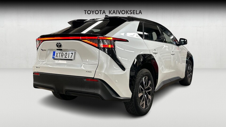 Toyota bZ4X vaihtoauto