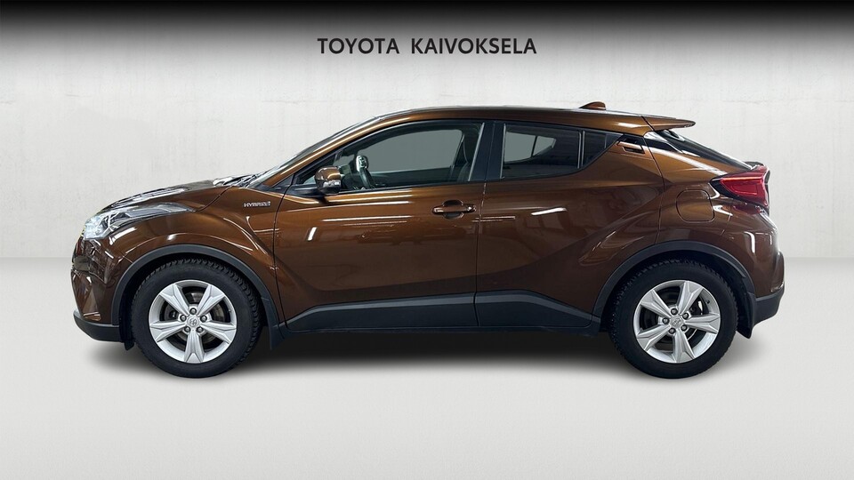 Toyota C-HR vaihtoauto