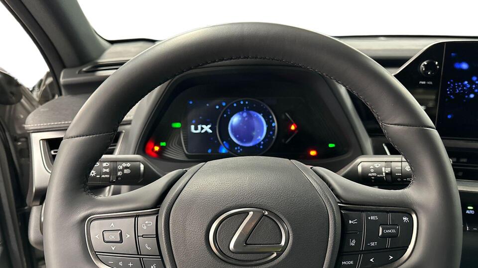 Lexus UX vaihtoauto