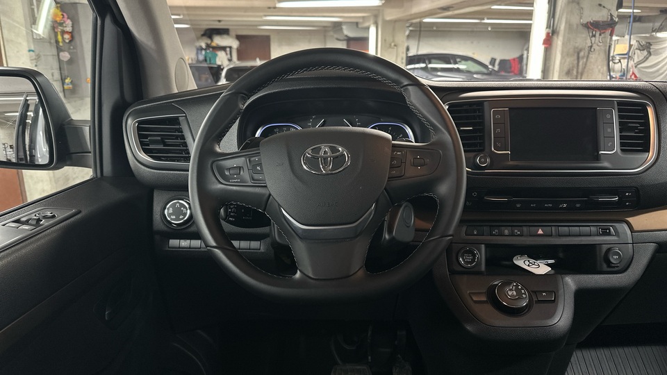 Toyota Proace Verso vaihtoauto