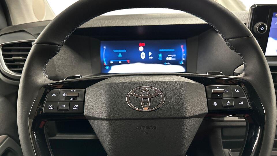 Toyota Proace Verso vaihtoauto