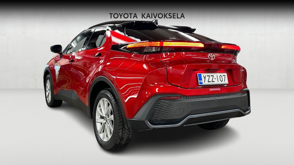 Toyota C-HR vaihtoauto