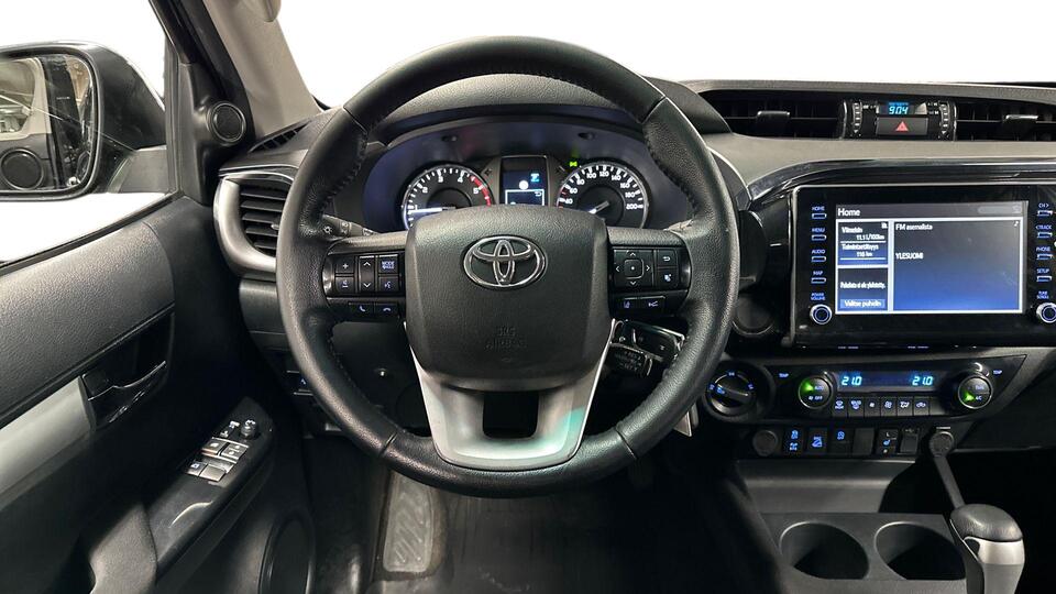 Toyota Hilux vaihtoauto