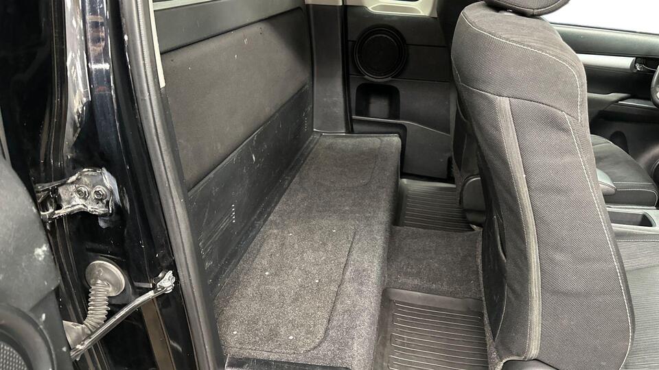 Toyota Hilux vaihtoauto