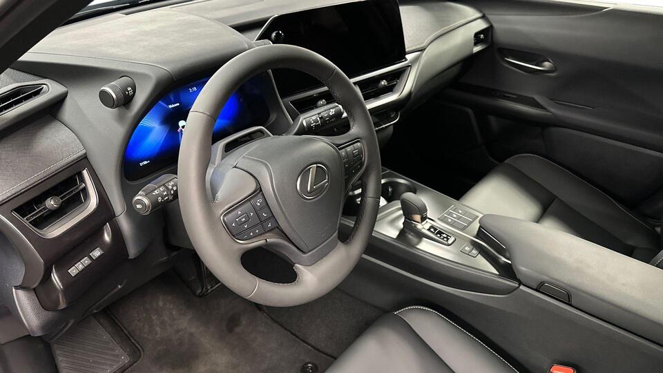 Lexus UX vaihtoauto
