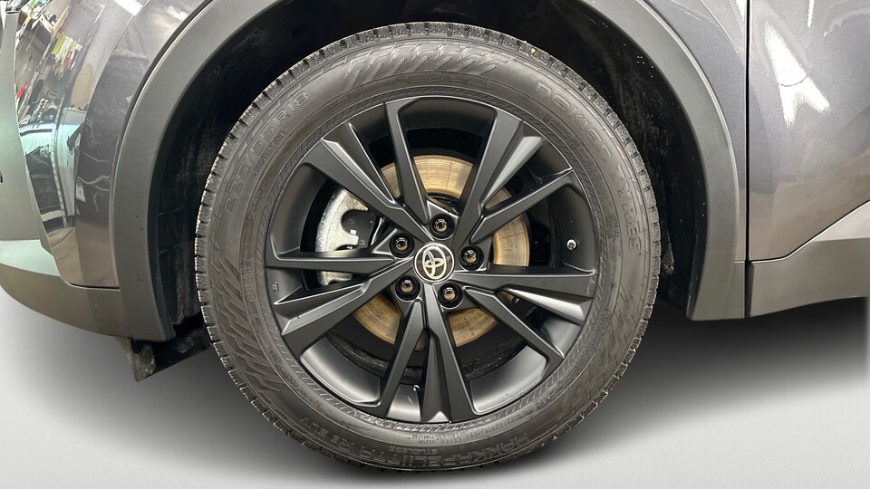 Toyota C-HR vaihtoauto