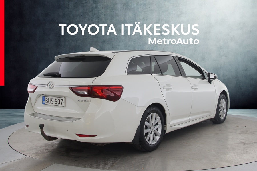 Toyota Avensis vaihtoauto