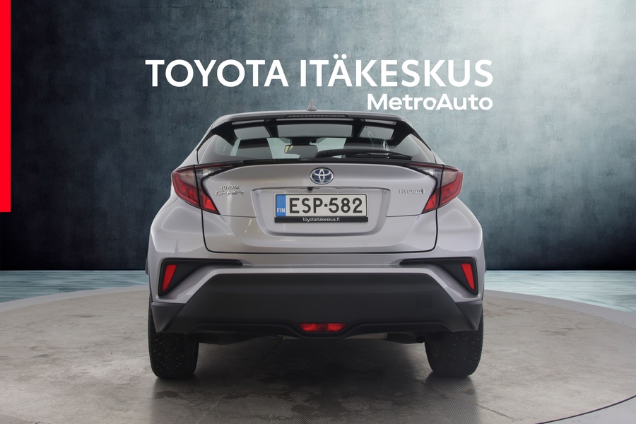 Toyota C-HR vaihtoauto