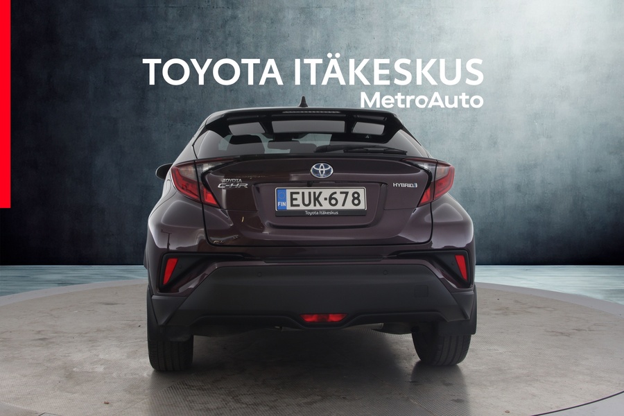 Toyota C-HR vaihtoauto