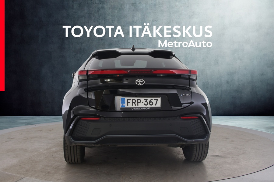 Toyota C-HR vaihtoauto