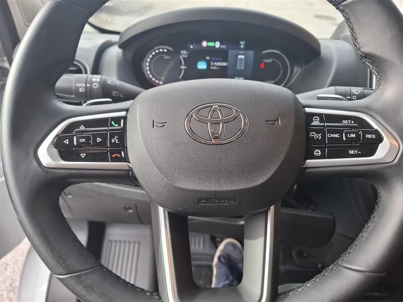 Toyota Proace MAX vaihtoauto