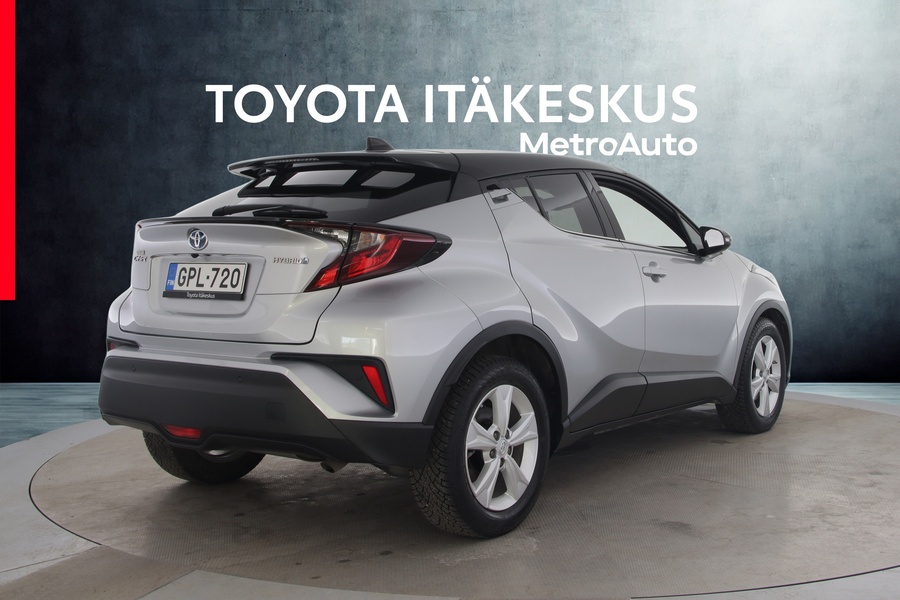 Toyota C-HR vaihtoauto