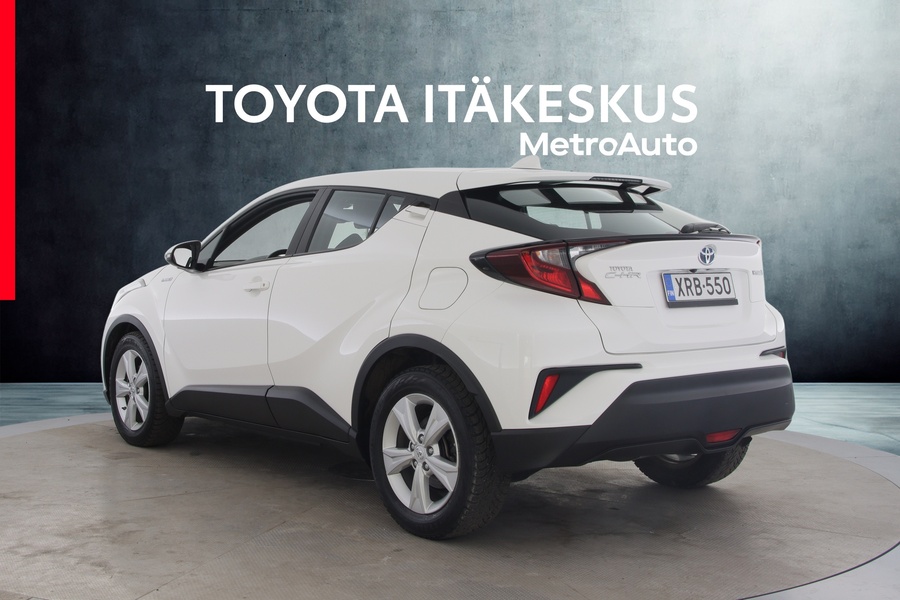 Toyota C-HR vaihtoauto