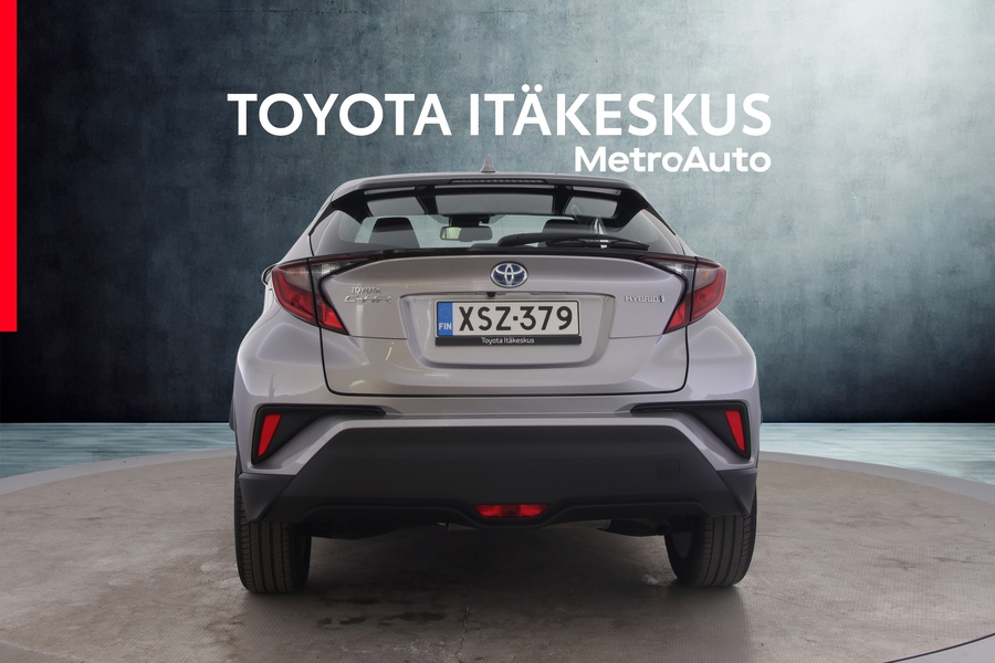 Toyota C-HR vaihtoauto